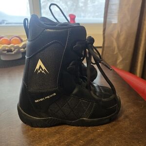 Seven Peaks Kids Snowboard Size 2 Ski Snow Winter Boots Shoes